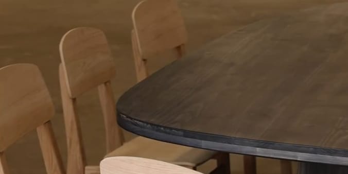 Mesa KOU en uso